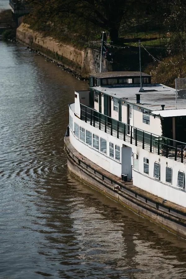 Botel Maastricht 0*,